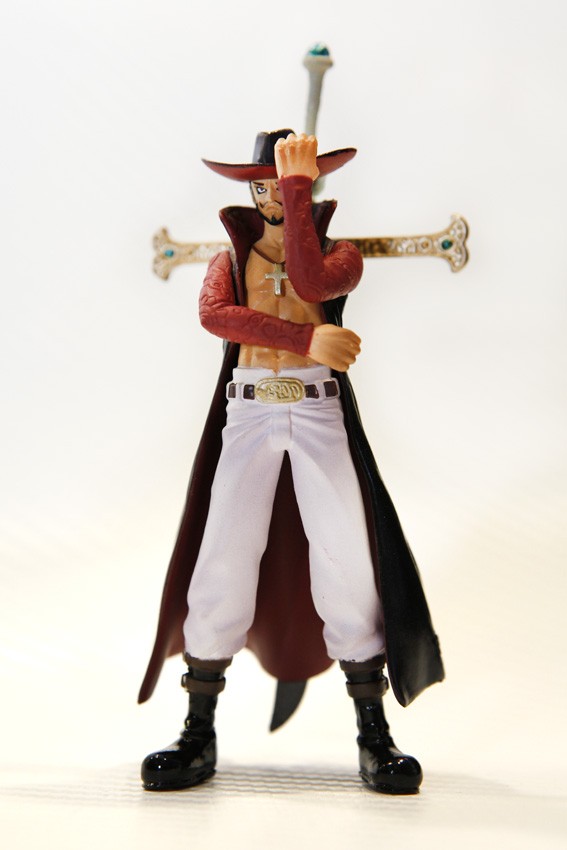 One Piece 'Mihawk' figure